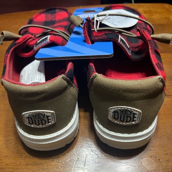 New - HEYDUDE Wendy Buffalo Plaid Casual Shoes for Ladies in Red/Black - Picture 8 of 8